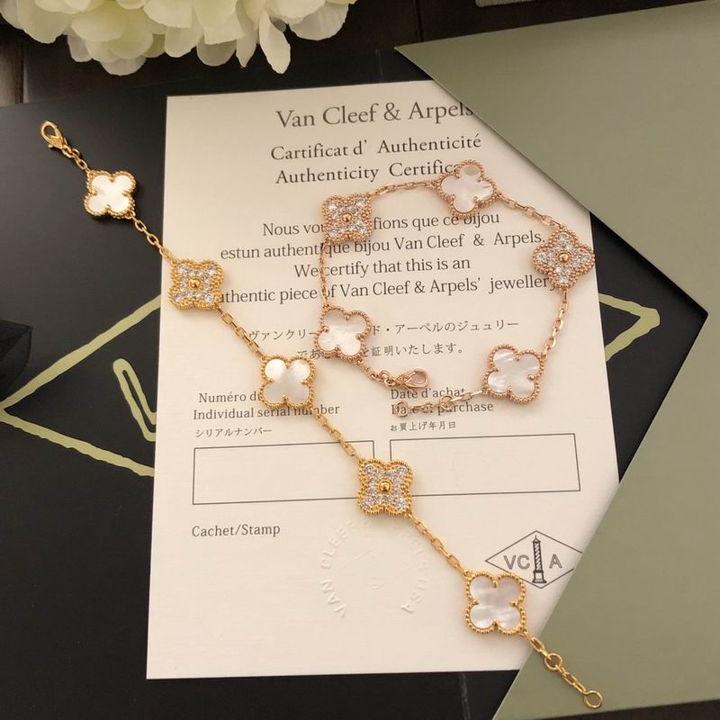 Van Cleef & Arpels bracelet 11yxq14